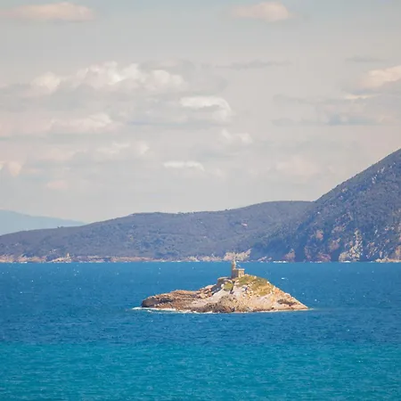 Villa Nord Ovest - Helloelba *